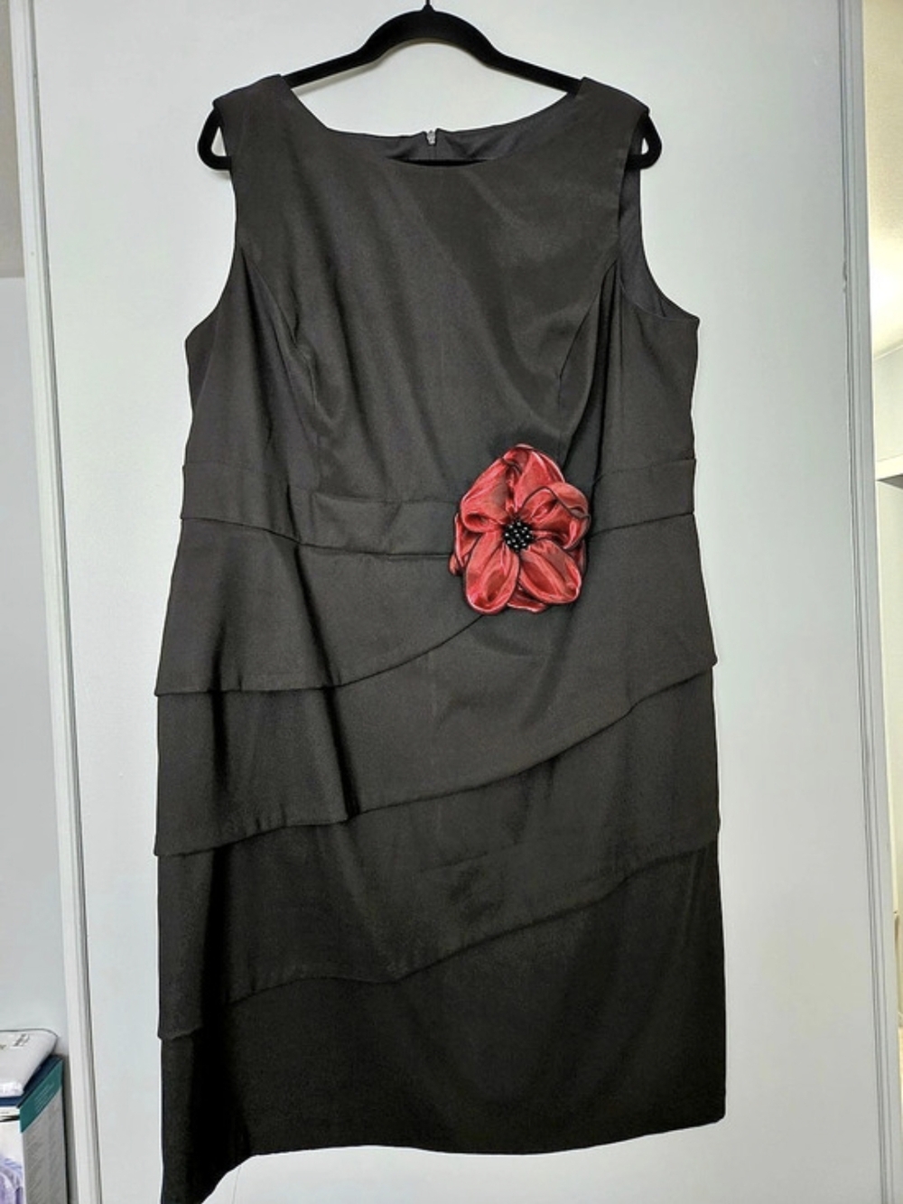 Collection dressbarn Tiered Floral Midi Dress in Black & Red Size 18